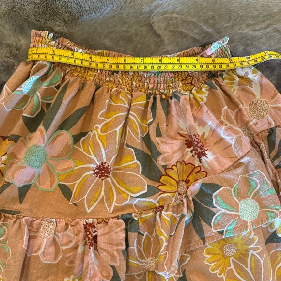 Roxy tiered cotton mini skirt, smocked waist. Swim cover up. Women’s Medium - Picture 4 of 7